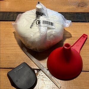 Tupperware GarlicKeeper, Funnel, Teatime Helper & Citrus plr